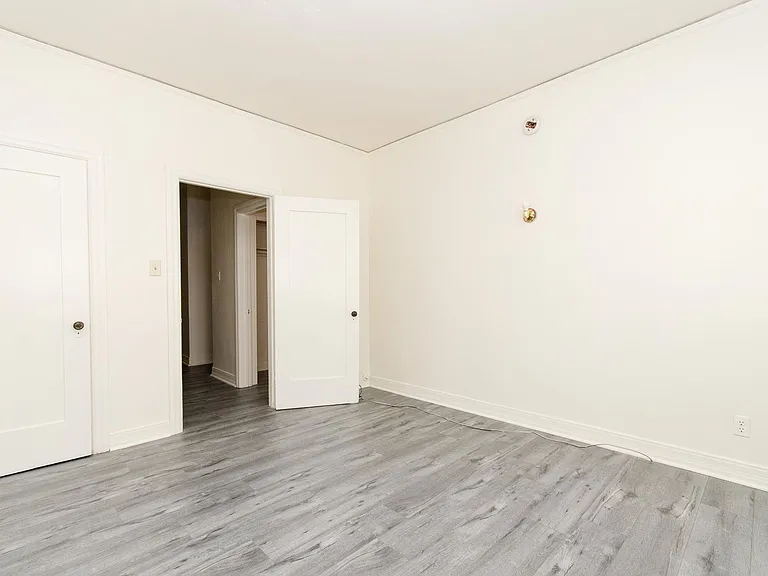 4th Ave 6Plex — Photo 20