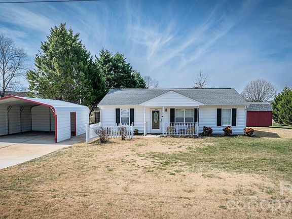 2nd image of 370 Weathers Creek Rd