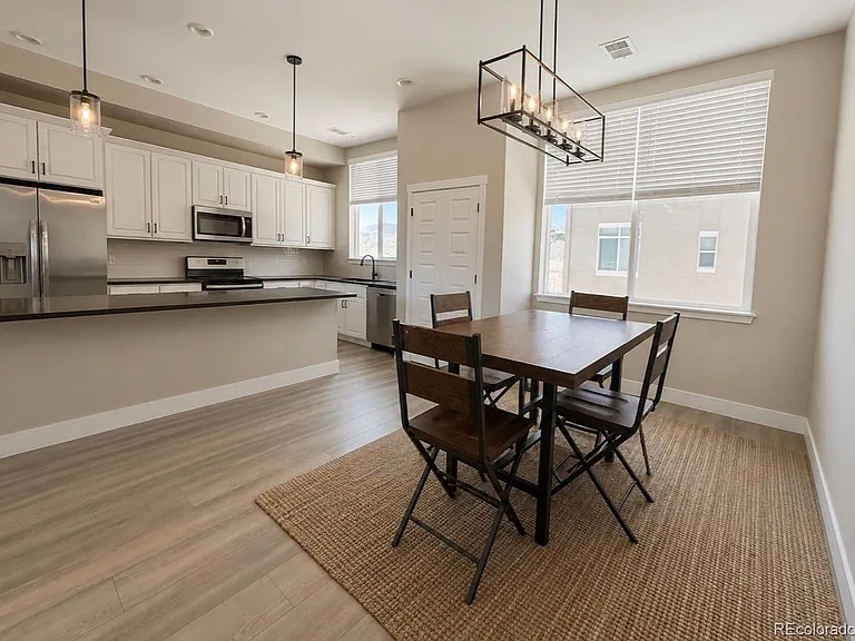 2275 S Poppy St — Photo 10