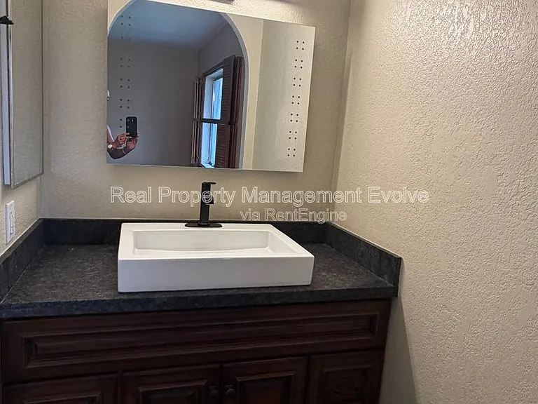 16645 N 34th Dr — Photo 19