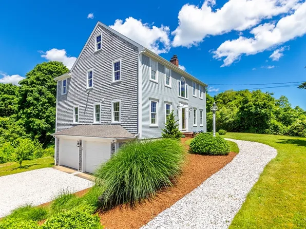 49 Maple St, Barnstable, MA 02630