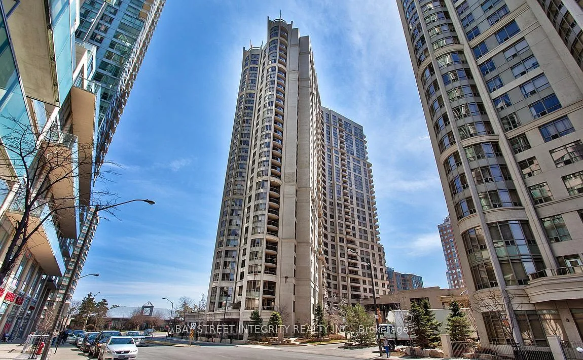 3 bed, $2,900 — Photo 1