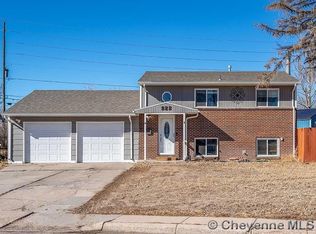 922 Baldwin Dr, Cheyenne, WY 82001