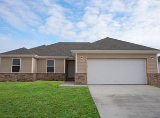 2260 S Cheri Dr, Bolivar, MO 65613
