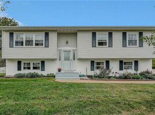 34 Hampshire Dr, Washingtonville, NY 10992