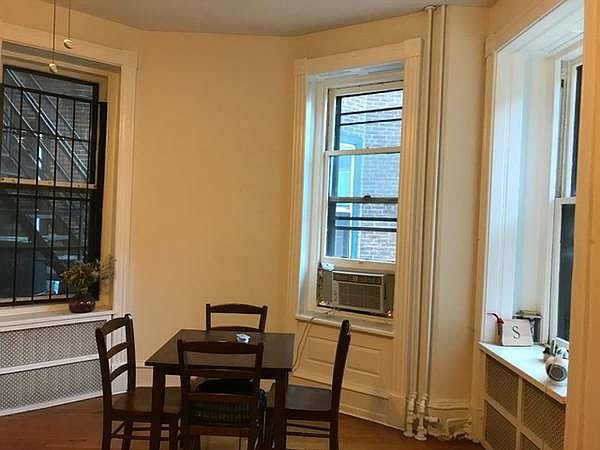 2nd image of 2019 Locust St #2