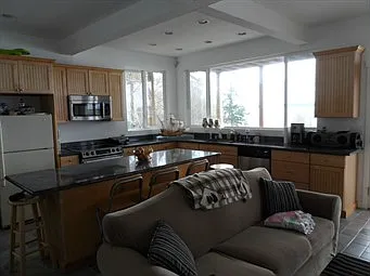 3 bed, 2.5 bath, 1200 sqft, $2,350 — Photo 4