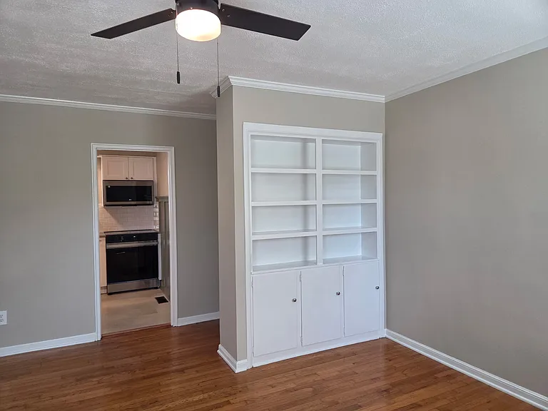 324 Wakefield Dr — Photo 4