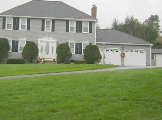 89 Grove St, Paxton, MA 01612