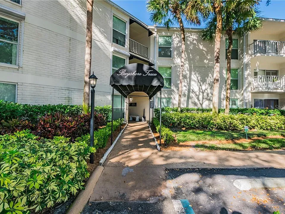 3325 Bayshore Blvd #D16