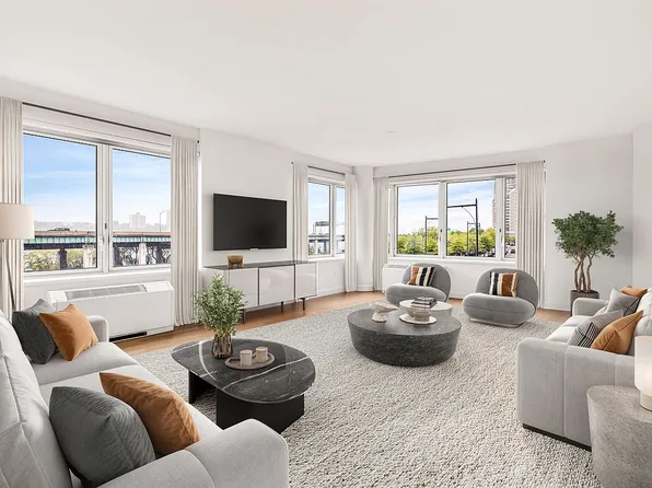 80 Riverside Blvd #3C, New York, NY 10069