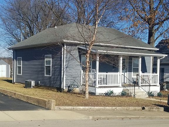 3rd image of 119 N 8th St
