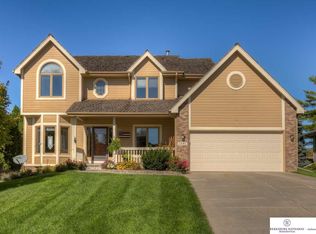 1241 Limerick Rd, Papillion, NE 68046