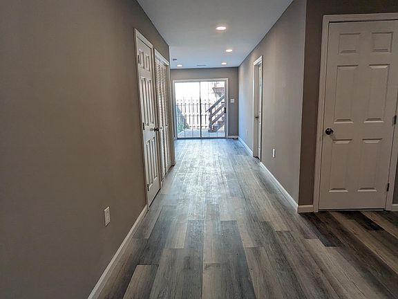 2nd image of 118 Hyde Park