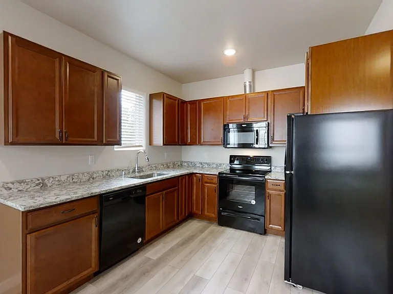 7427 S D St — Photo 23