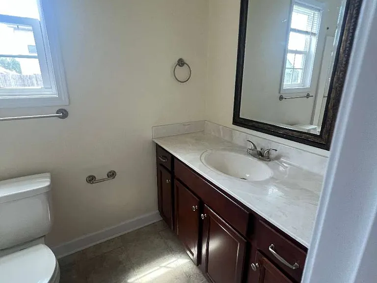5911 Crown Ridge Ct — Photo 17