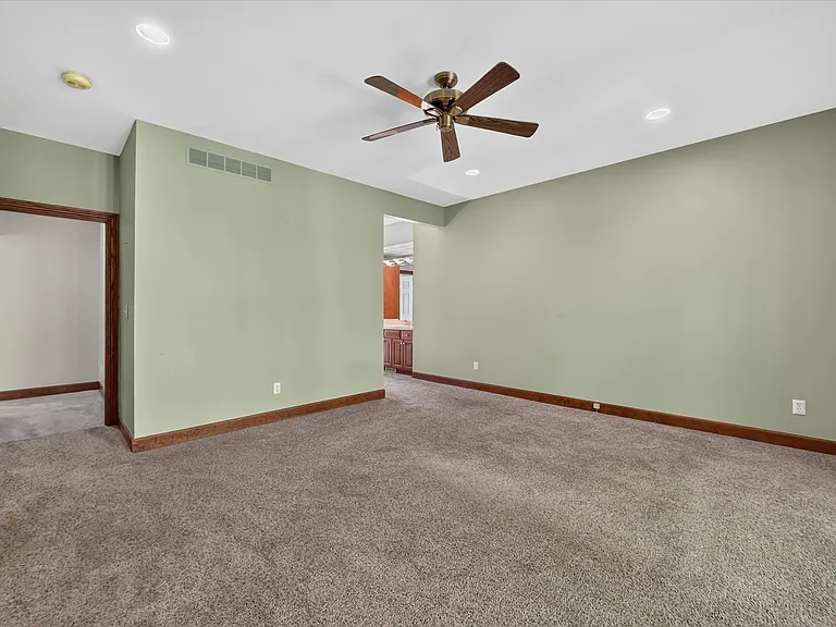 3187 Turnberry Dr — Photo 24