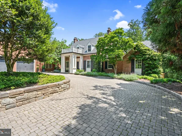 2601 Foxhall Rd NW, Washington, DC 20007