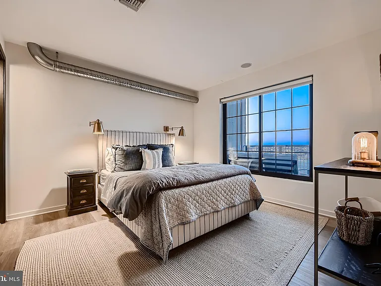 1200 Steuart St #1611 — Photo 26