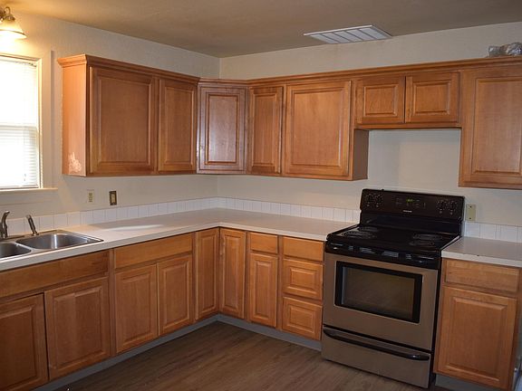 3rd image of 114 131st St E