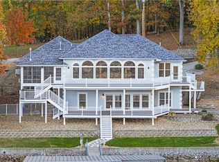 331 Hollow Oak Rd, Sunrise Beach, MO 65079