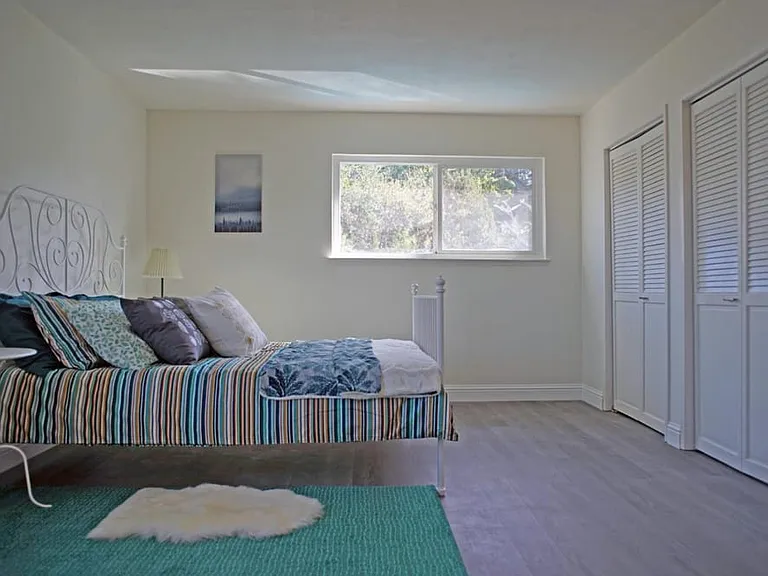 378 Spring Valley Ln — Photo 10