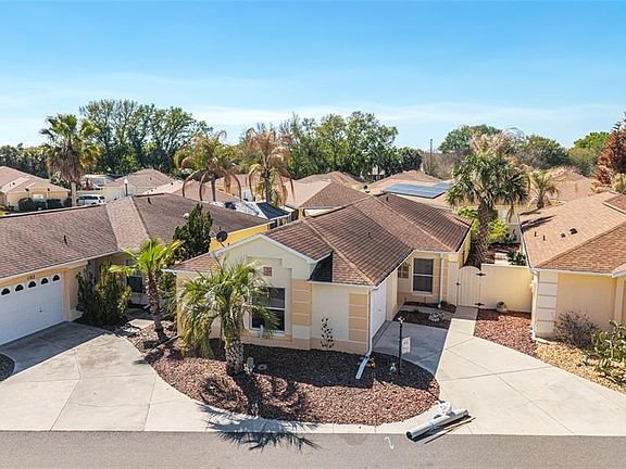 3rd image of 1104 San Bernardo Rd