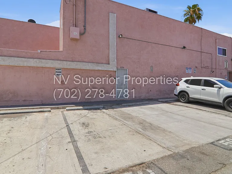 2274 E Desert Inn Rd — Photo 41