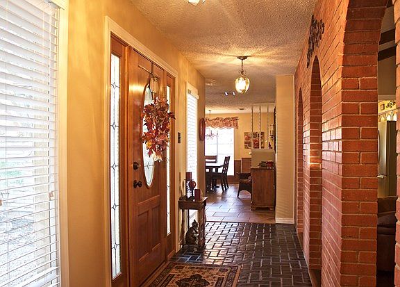 2nd image of 2808 Metz Dr