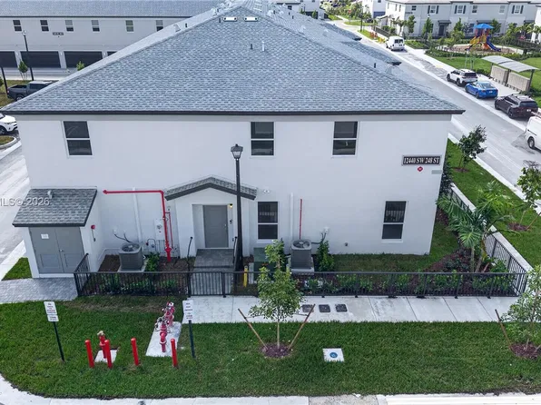 12440 SW 248th St #1, Miami, FL 33032