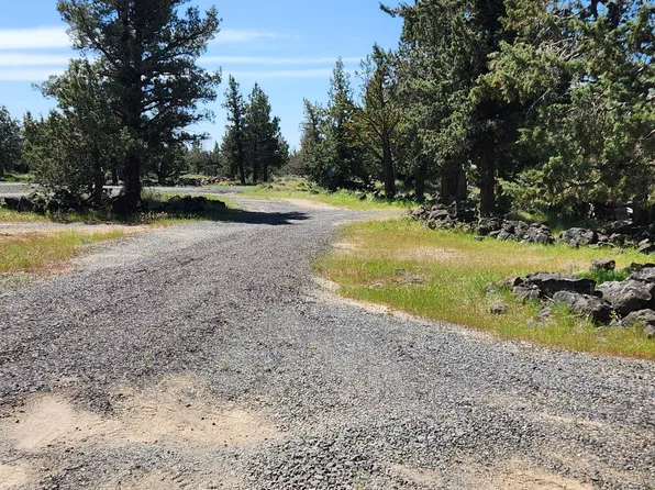 6700 SW Lizard Ln, Culver, OR 97734