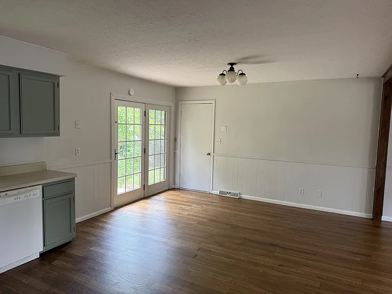 2619 Navajo Dr — Photo 10
