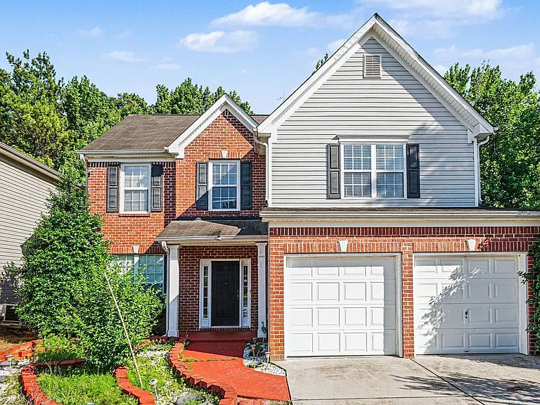 375 Clairidge Ln SW — Photo 2