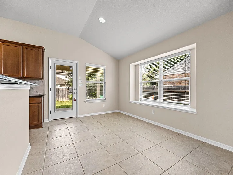 135 Justin Leonard Dr — Photo 15