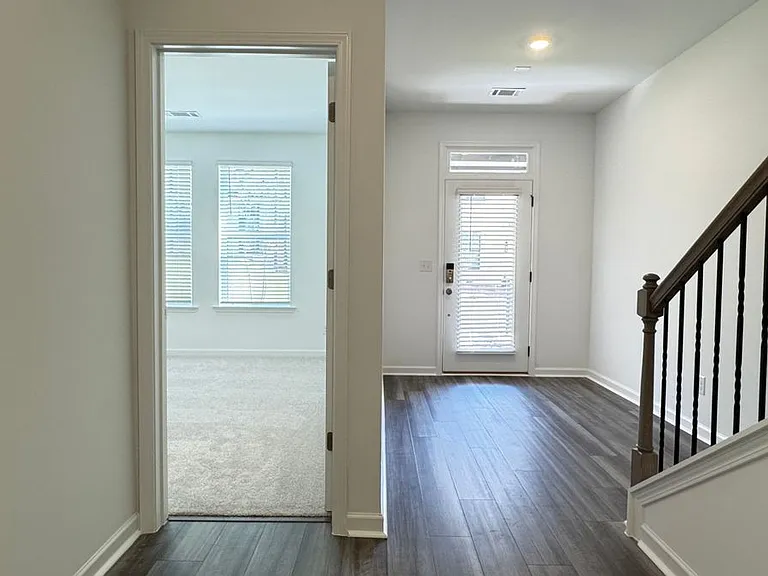 55 Peeples Dr — Photo 3
