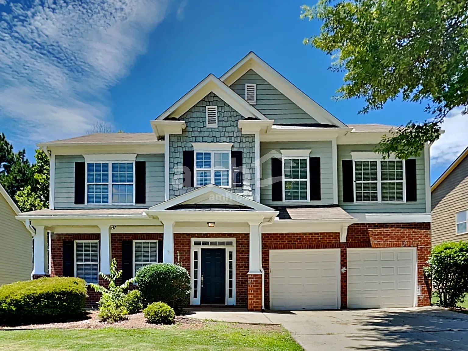 4 bed, 2.5 bath, 2994 sqft, $2,425 — Photo 1