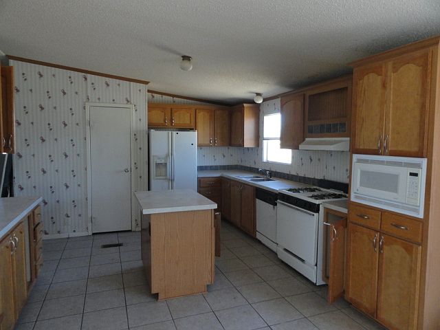 2nd image of 309 Tingley St #T