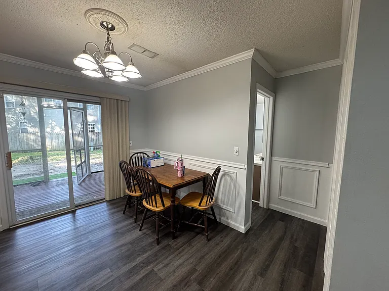102 Weatherbark Cir — Photo 10