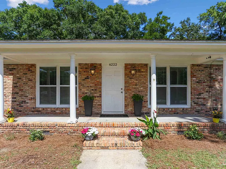 6222 Maybelle Dr — Photo 1