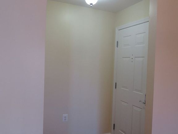 3rd image of 4177 S 4 Mile Run Dr Unit 203