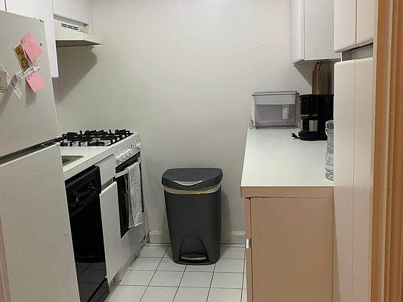 4th image of 120 E 62nd St APT 3D