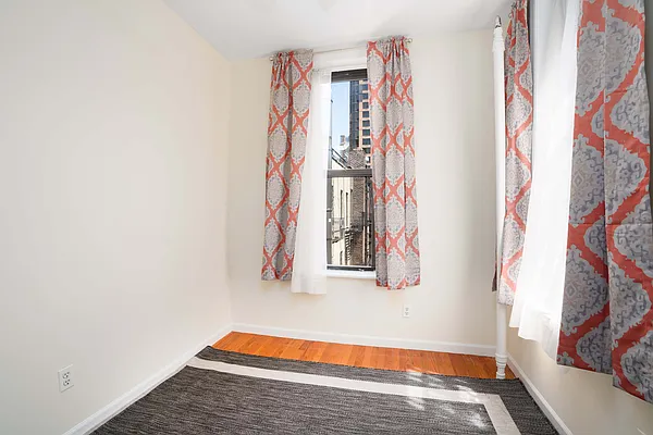 Rented by R New York | media 8