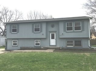 2017 Western Ave, McHenry, IL 60050