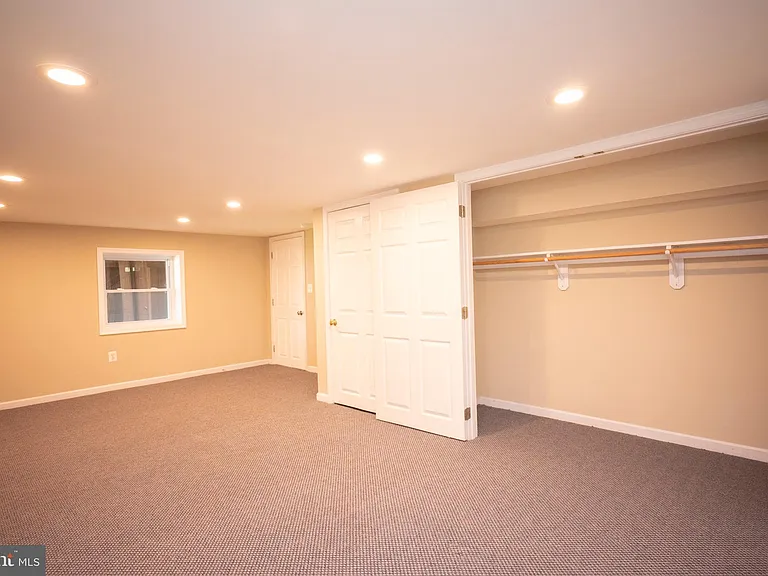 2104 Steuben Way — Photo 14