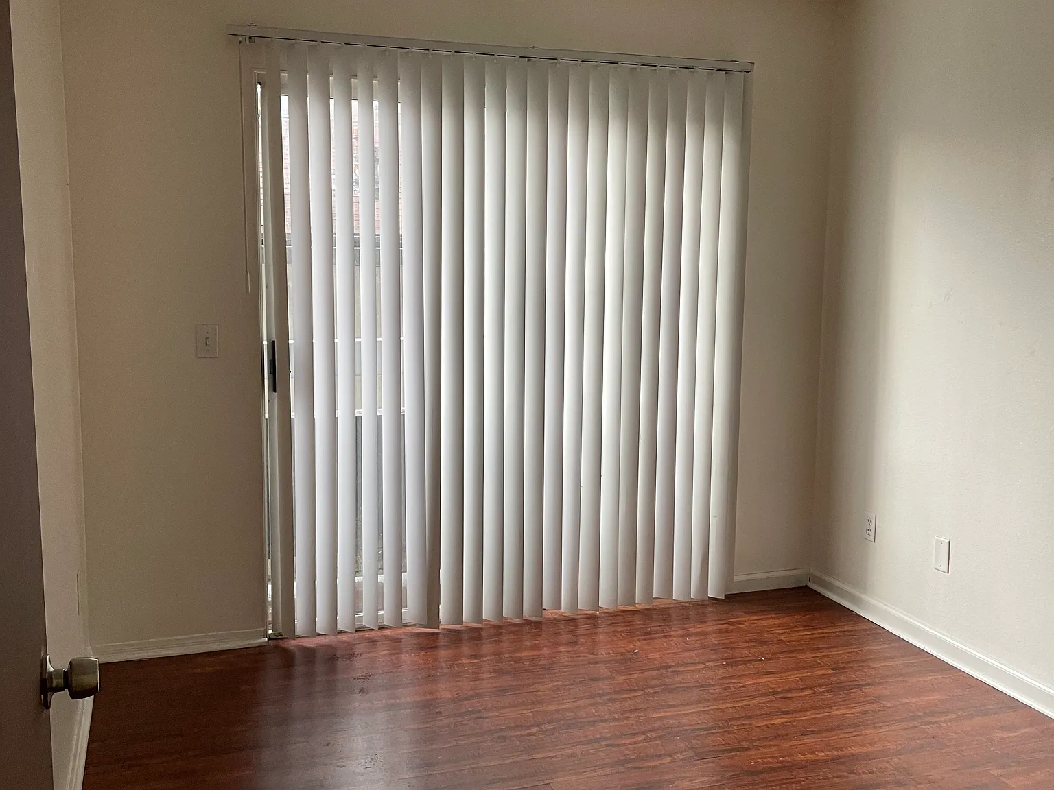 2 bed, 700 sqft, $2,700 — Photo 3
