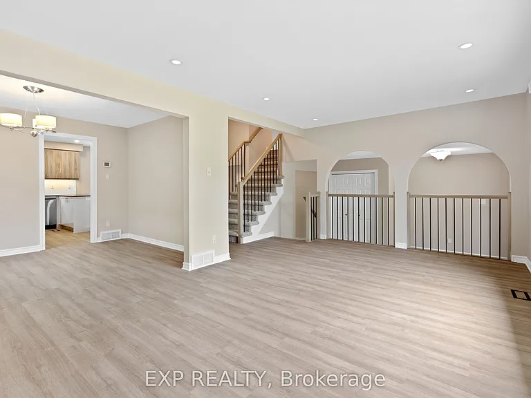 869 Maryland Ave — Photo 16
