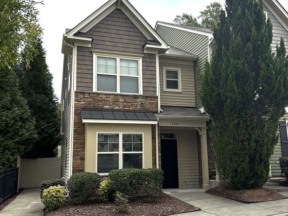 Acot♡ 7819 Ashley Cir, Bradenton, FL 34201 | Zillow