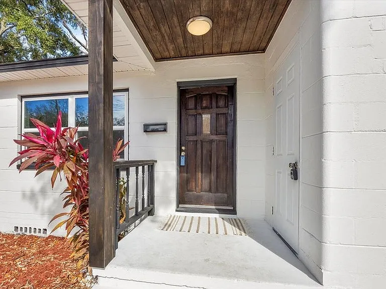 4715 Plymouth St — Photo 2