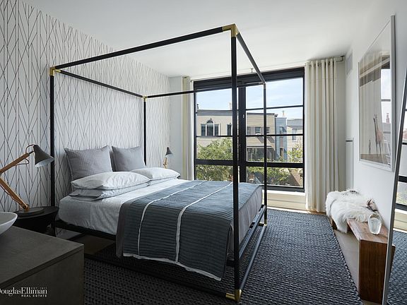 5th image of 365 Bond St APT A604