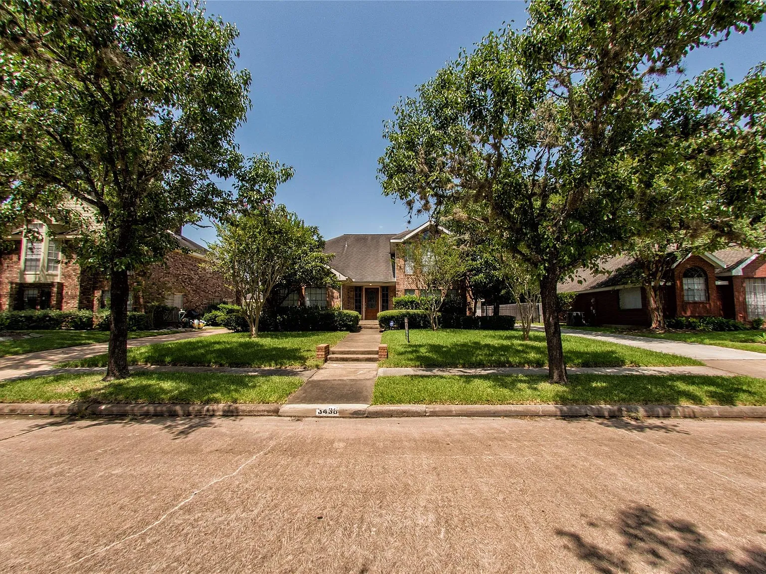 3 bed, 2.5 bath, 2992 sqft, $2,495 — Photo 3